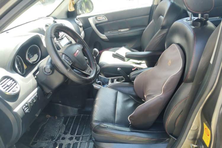Used Haval H6 2013 Upgraded Model 1.5T Manual Two-Wheel Drive Prestige Version Left Front Seat