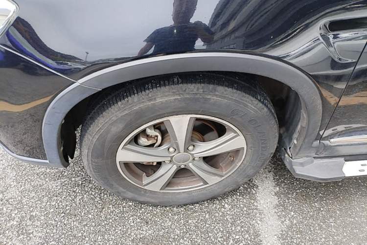 Used Haval H6 2013 Sports Edition 1.5T Manual Two-Wheel Drive Elite Model Left Front Wheel Hub