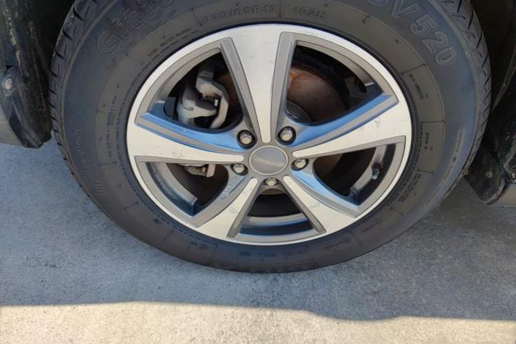 Used Haval H6 2013 Sports Edition 1.5T Manual Two-Wheel Drive Elite Model Left Front Wheel Hub