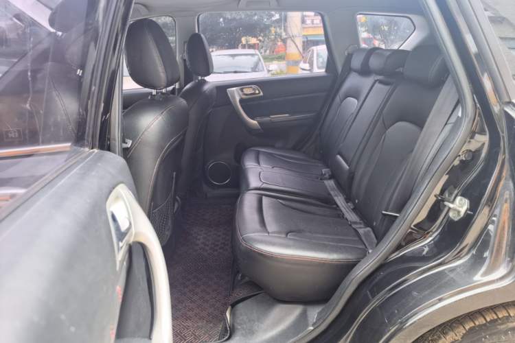Used Haval H6 2013 Upgraded Model 2.4L Automatic Two-Wheel Drive Elite Version Left Rear Seat