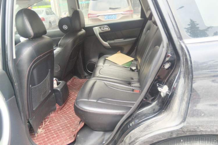 Used Haval H6 2013 Upgraded Model 1.5T Manual Two-Wheel Drive Elite Version Left Rear Seat