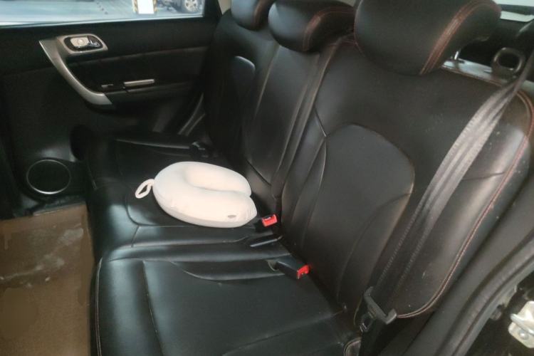 Used Haval H6 2013 Upgraded Model 1.5T Manual Two-Wheel Drive Elite Version Left Rear Seat