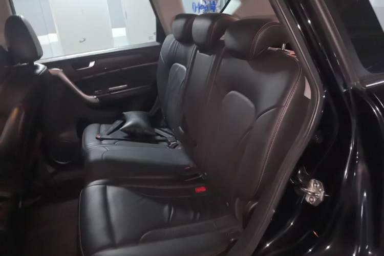 Used Haval H6 2013 Sports Edition 1.5T Manual Two-Wheel Drive Elite Model Left Rear Seat