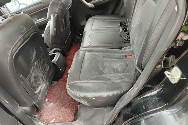 Used Haval H6 2013 Sports Edition 1.5T Manual Two-Wheel Drive Elite Model Left Rear Seat