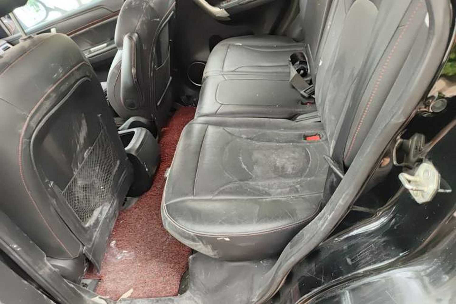 Used Haval H6 2013 Sports Edition 1.5T Manual Two-Wheel Drive Elite Model Left Rear Seat