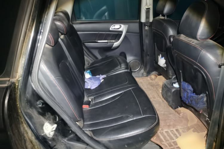 Used Haval H6 2013 Upgraded Model 1.5T Manual Two-Wheel Drive Elite Version Left Rear Seat