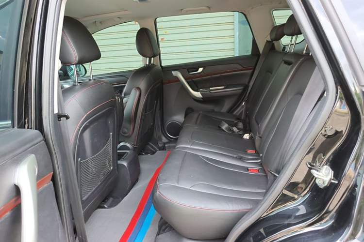 Used Haval H6 2013 Sports Edition 1.5T Manual Two-Wheel Drive Elite Model Left Rear Seat