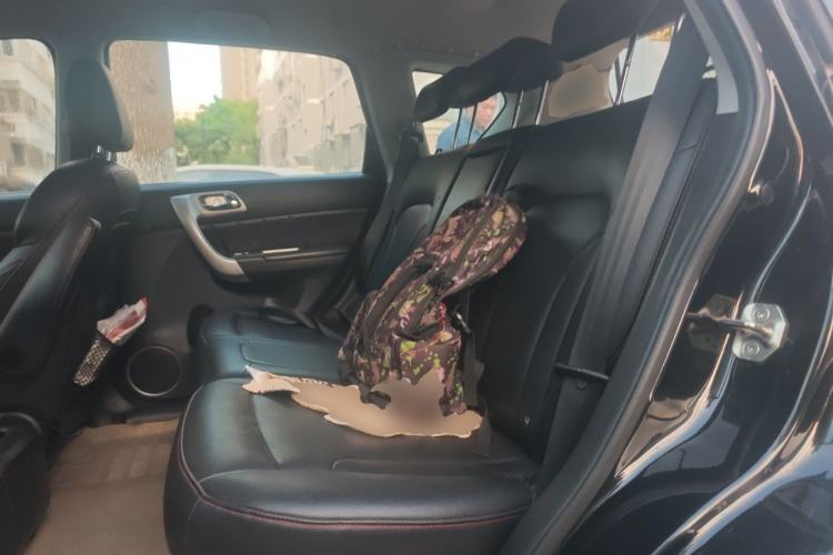 Used Haval H6 2013 Upgraded Model 2.4L Automatic Two-Wheel Drive Elite Version Left Rear Seat