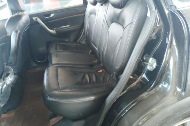 Used Haval H6 2013 Sports Edition 1.5T Manual Two-Wheel Drive Elite Model Left Rear Seat