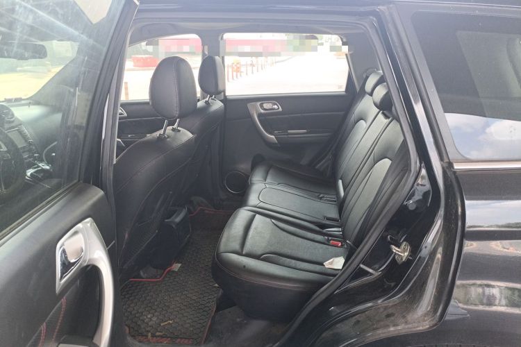 Used Haval H6 2013 Upgraded Model 1.5T Manual Two-Wheel Drive Elite Version Left Rear Seat