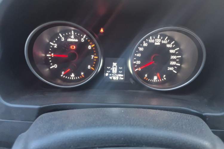 Used Haval H6 2013 1.5T Manual 4x4 Prestige Edition Odometer Close Up