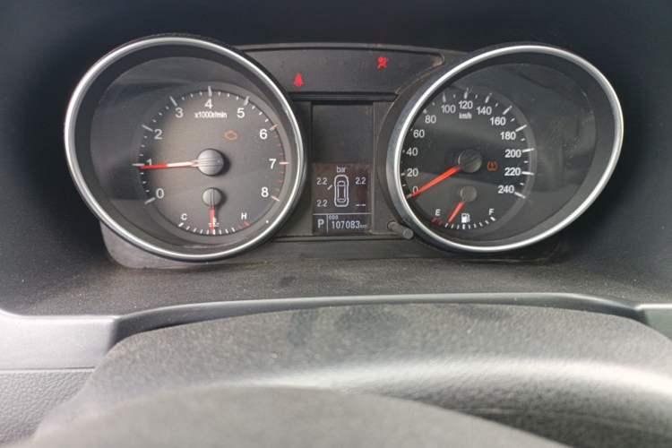 Used Haval H6 2013 Upgraded Model 2.4L Automatic Two-Wheel Drive Elite Version Odometer Close Up