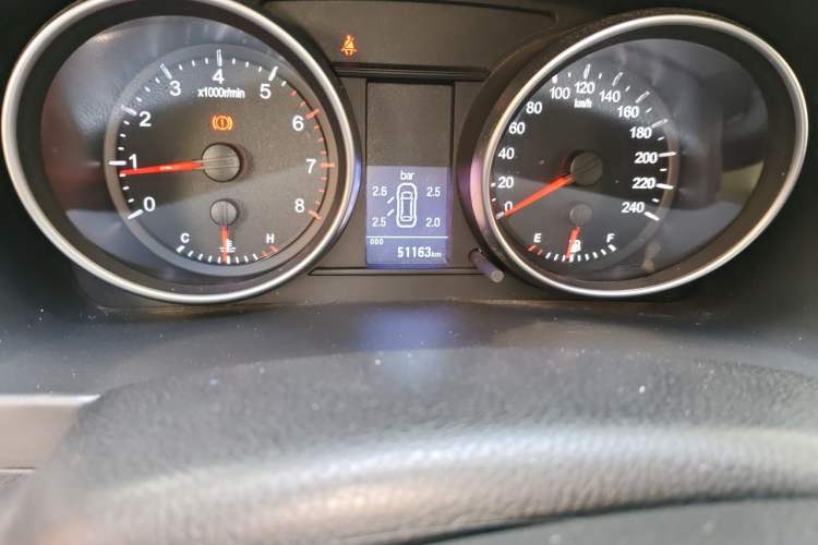 Used Haval H6 2013 Upgraded Model 1.5T Manual Two-Wheel Drive Elite Version Odometer Close Up