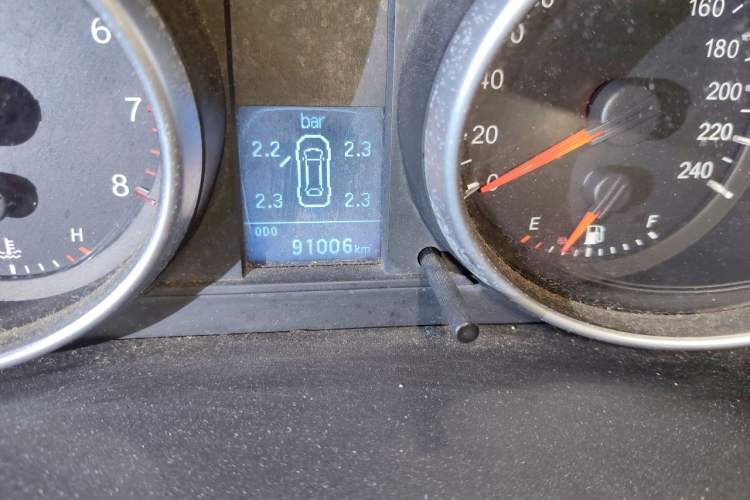 Used Haval H6 2013 Upgraded Model 1.5T Manual Two-Wheel Drive Elite Version Odometer Close Up