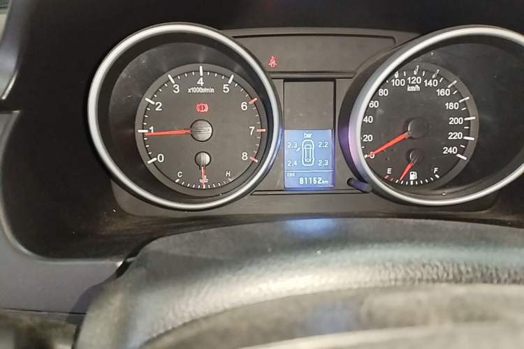 Used Haval H6 2013 Sports Edition 1.5T Manual Two-Wheel Drive Elite Model Odometer Close Up