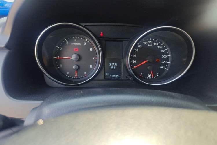 Used Haval H6 2013 Sports Edition 1.5T Manual Two-Wheel Drive Elite Model Odometer Close Up