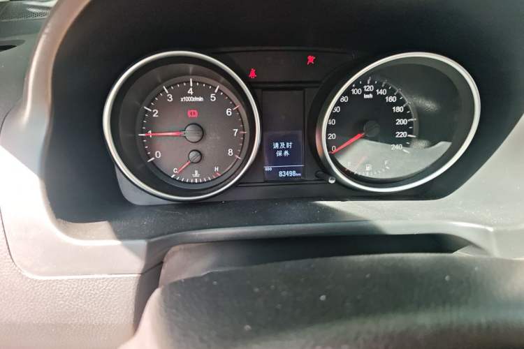 Used Haval H6 2013 Upgraded Model 1.5T Manual Two-Wheel Drive Elite Version Odometer Close Up