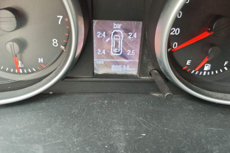Used Haval H6 2013 Upgraded Model 1.5T Manual Two-Wheel Drive Elite Version Odometer Close Up