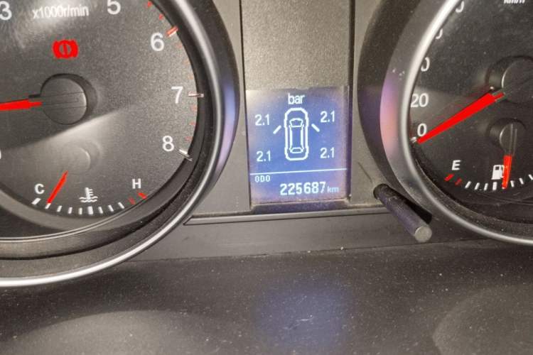Used Haval H6 2013 Sport Edition 1.5T Manual Two-Wheel Drive Prestige Model Odometer Close Up
