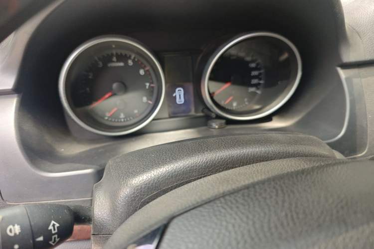 Used Haval H6 2013 Sport Edition 1.5T Manual Two-Wheel Drive Prestige Model Odometer Close Up