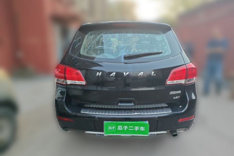 Used Haval H6 2013 Upgraded Model 1.5T Manual Two-Wheel Drive Elite Version Rear