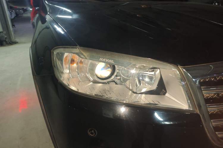 Used Haval H6 2013 Sport Edition 1.5T Manual Two-Wheel Drive Prestige Model Right Front Headlight