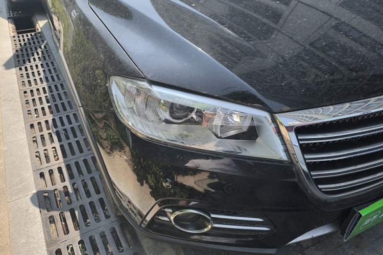 Used Haval H6 2013 Sports Edition 1.5T Manual Two-Wheel Drive Elite Model Right Front Headlight