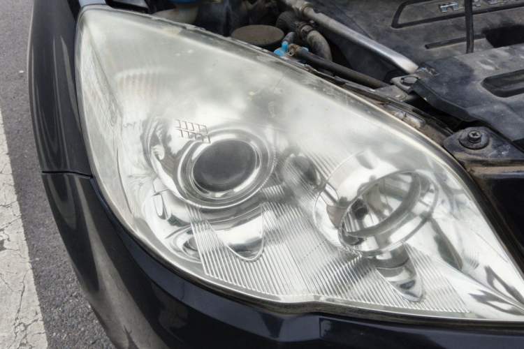Used Haval H6 2013 Upgraded Model 1.5T Manual Two-Wheel Drive Elite Version Right Front Headlight