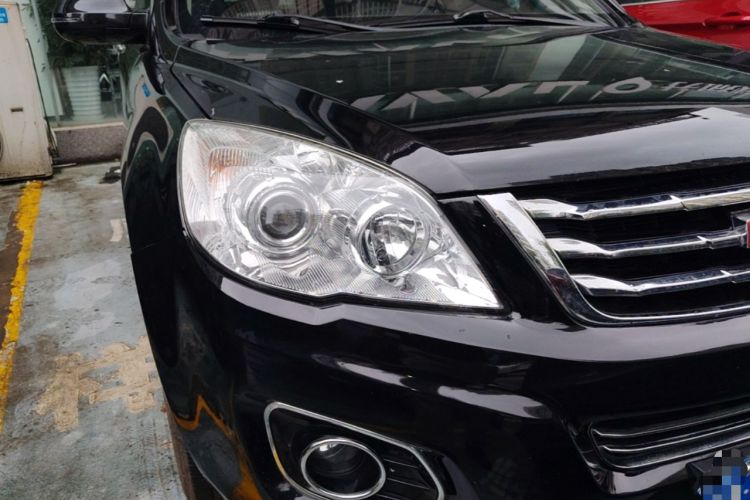 Used Haval H6 2013 Upgraded Model 1.5T Manual Two-Wheel Drive Elite Version Right Front Headlight