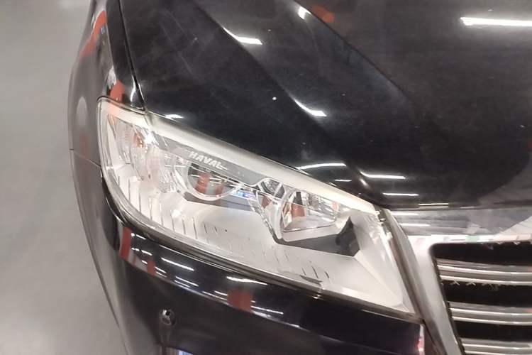 Used Haval H6 2013 Sports Edition 1.5T Manual Two-Wheel Drive Elite Model Right Front Headlight