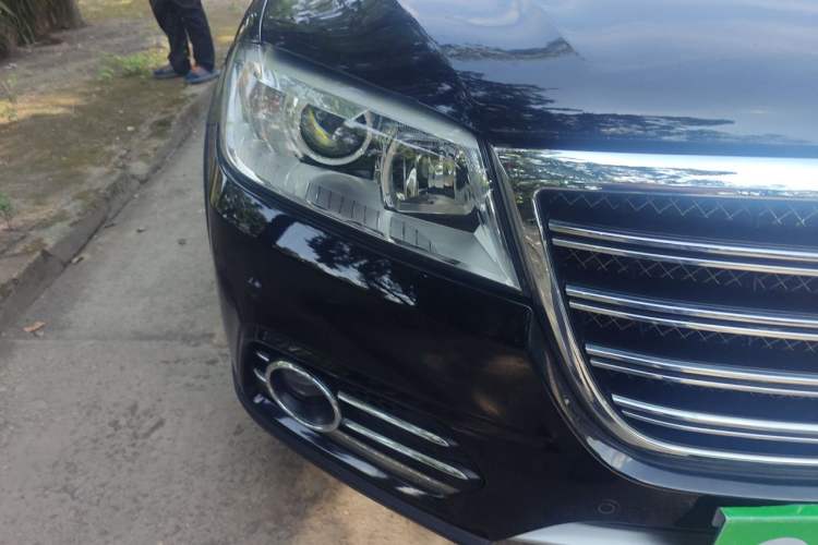 Used Haval H6 2013 Sports Edition 1.5T Manual Two-Wheel Drive Elite Model Right Front Headlight