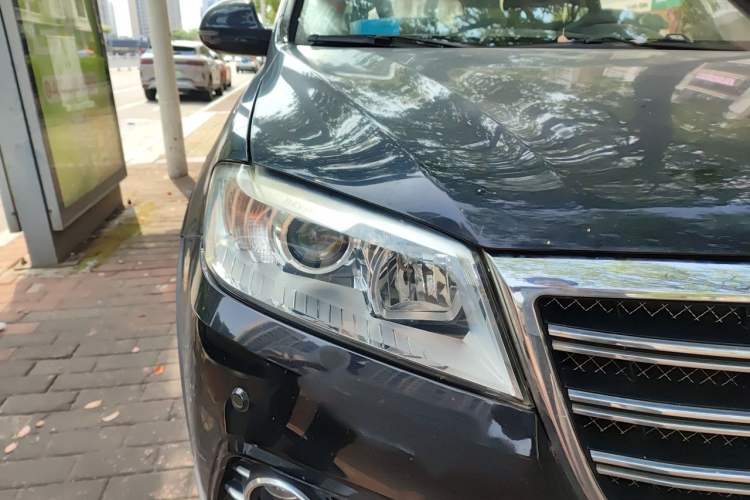 Used Haval H6 2013 Sports Edition 1.5T Manual Two-Wheel Drive Elite Model Right Front Headlight