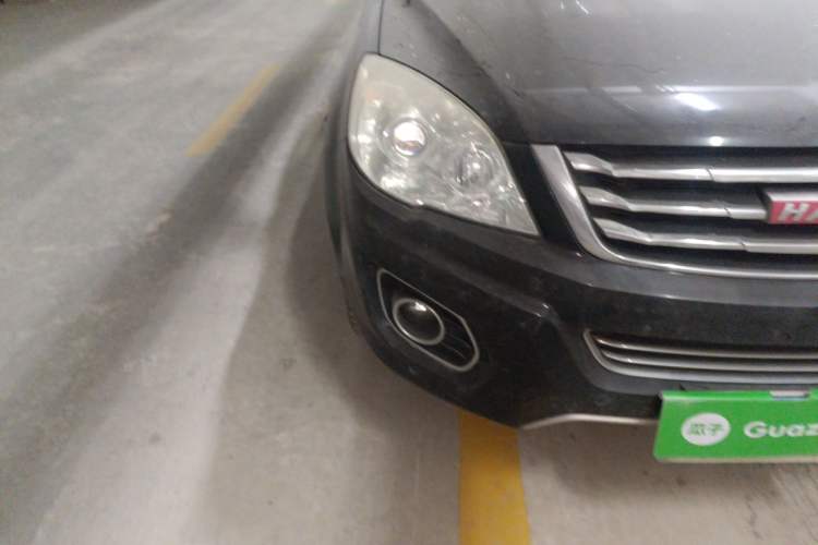Used Haval H6 2013 Upgraded Model 1.5T Manual Two-Wheel Drive Elite Version Right Front Headlight