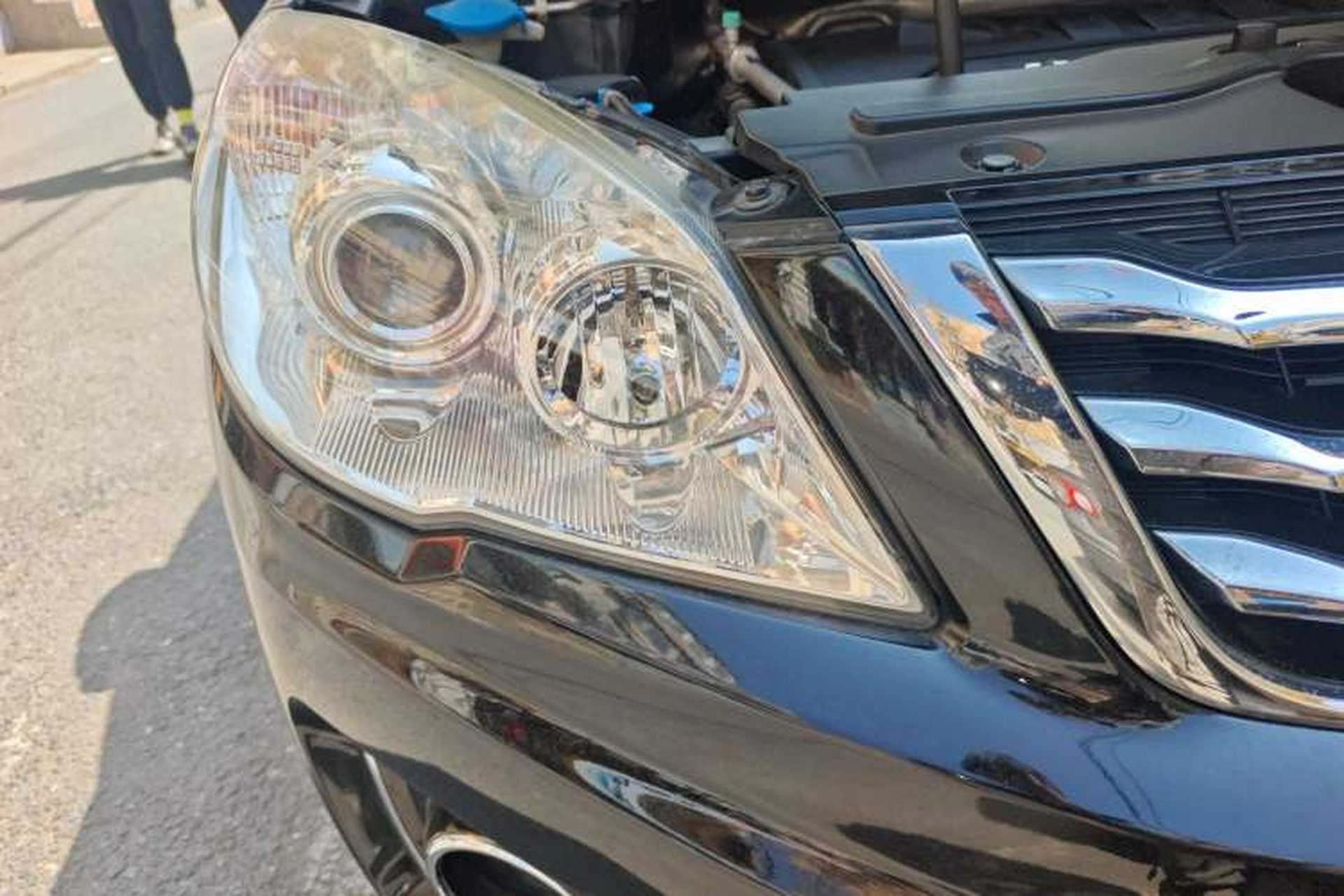 Used Haval H6 2013 Upgraded Model 1.5T Manual Two-Wheel Drive Elite Version Right Front Headlight