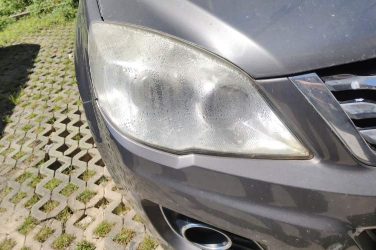 Used Haval H6 2013 Upgraded Model 1.5T Manual Two-Wheel Drive Prestige Version Right Front Headlight