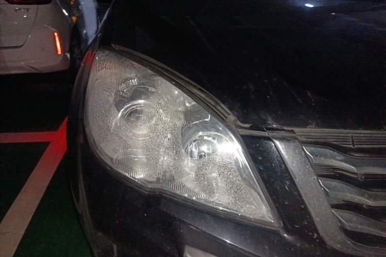 Used Haval H6 2013 Upgraded Model 1.5T Manual Two-Wheel Drive Elite Version Right Front Headlight