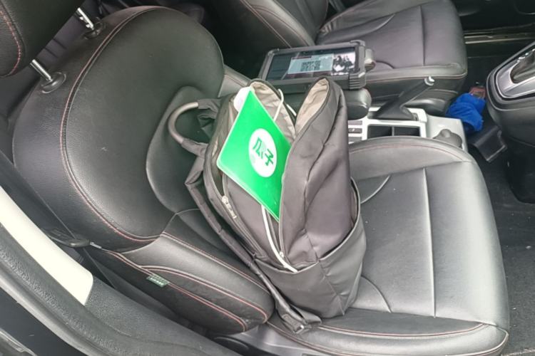 Used Haval H6 2013 Upgraded Model 2.4L Automatic Two-Wheel Drive Elite Version Right Front Seat