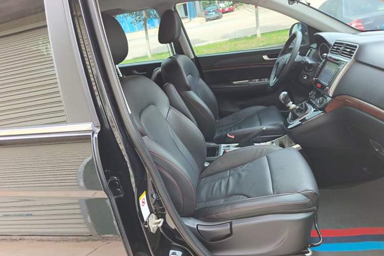 Used Haval H6 2013 Sports Edition 1.5T Manual Two-Wheel Drive Elite Model Right Front Seat