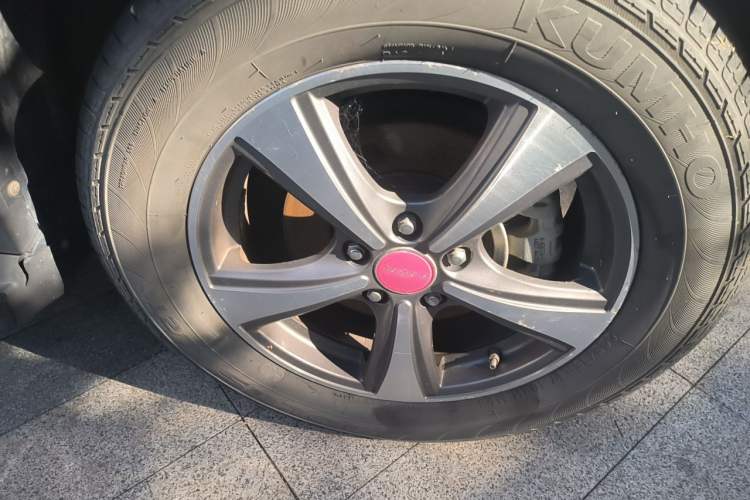 Used Haval H6 2013 Sport Edition 1.5T Manual Two-Wheel Drive Prestige Model Right Front Wheel Hub