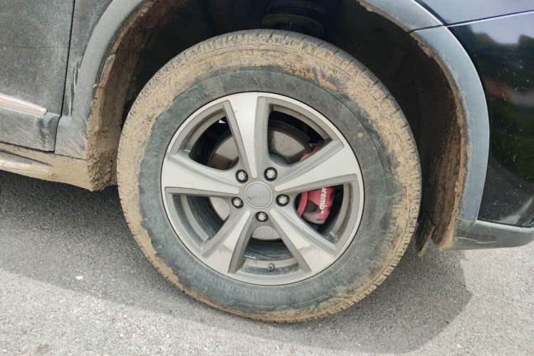 Used Haval H6 2013 Sports Edition 1.5T Manual Two-Wheel Drive Elite Model Right Front Wheel Hub