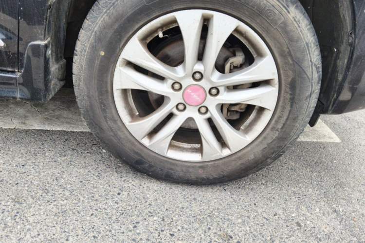 Used Haval H6 2013 Upgraded Model 1.5T Manual Two-Wheel Drive Elite Version Right Front Wheel Hub