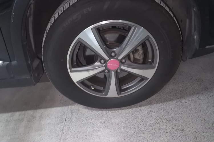 Used Haval H6 2013 Sports Edition 1.5T Manual Two-Wheel Drive Elite Model Right Front Wheel Hub