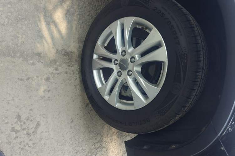 Used Haval H6 2013 Sports Edition 1.5T Manual Two-Wheel Drive Elite Model Right Front Wheel Hub