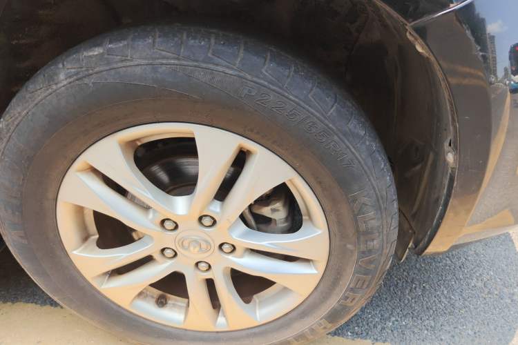 Used Haval H6 2013 Upgraded Model 1.5T Manual Two-Wheel Drive Urban Version Right Front Wheel Hub