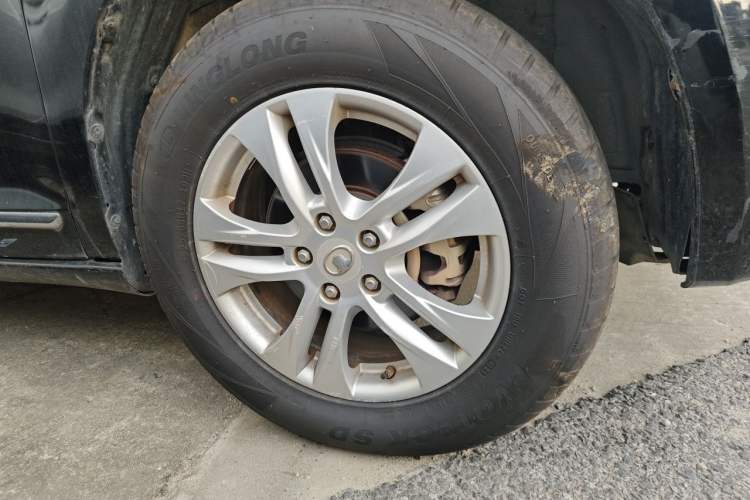 Used Haval H6 2013 Upgraded Model 2.4L Automatic Two-Wheel Drive Elite Version Right Front Wheel Hub