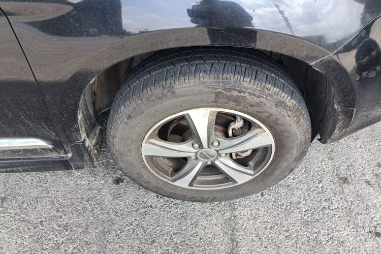 Used Haval H6 2013 Upgraded Model 1.5T Manual Two-Wheel Drive Elite Version Right Front Wheel Hub