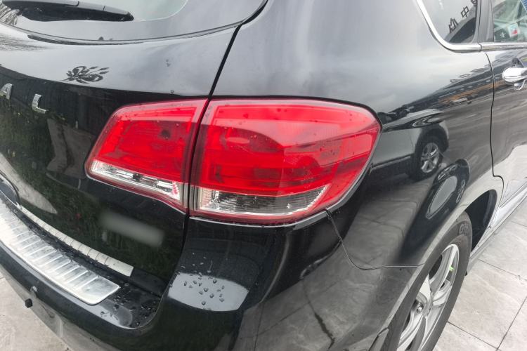 Used Haval H6 2013 Upgraded Model 1.5T Manual Two-Wheel Drive Elite Version Right Rear Taillight