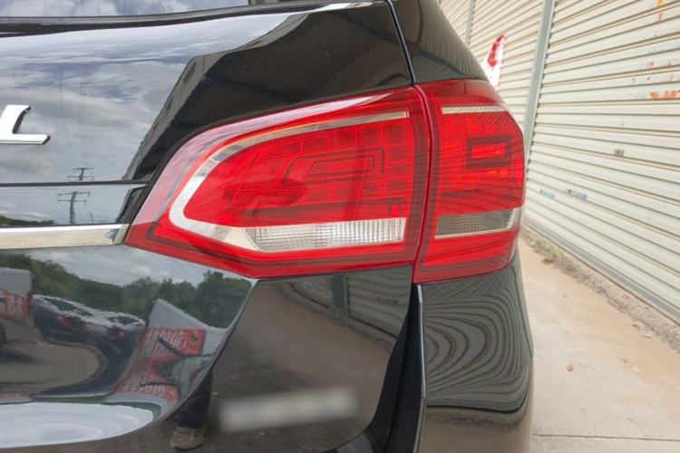Used Haval H6 2013 Sports Edition 1.5T Manual Two-Wheel Drive Elite Model Right Rear Taillight
