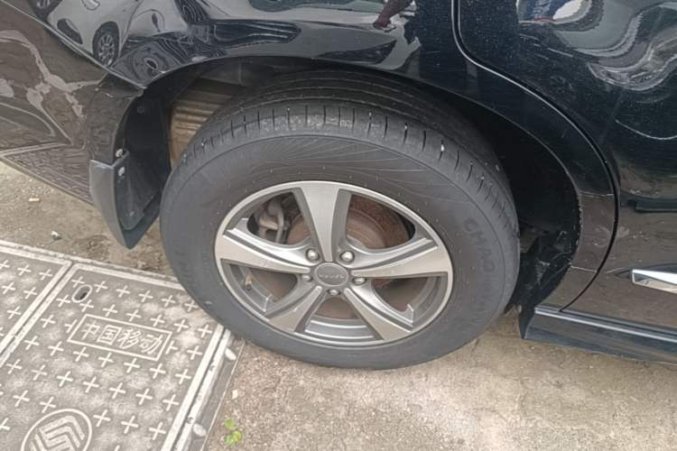 Used Haval H6 2013 Upgraded Model 2.4L Automatic Two-Wheel Drive Elite Version Right Rear Wheel Hub