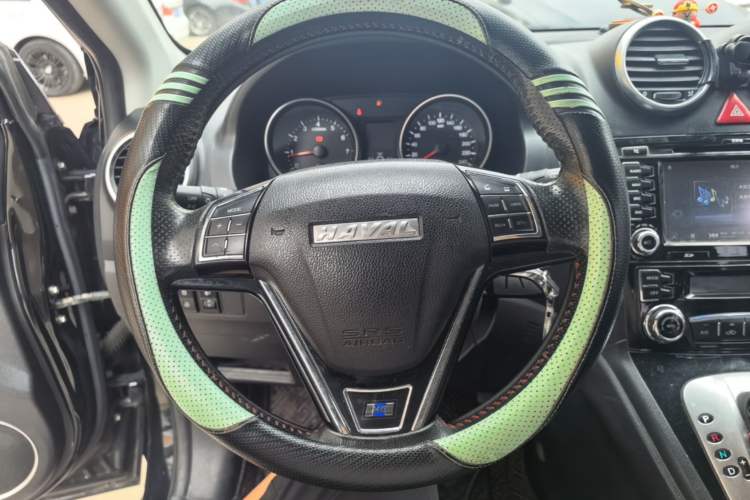 Used Haval H6 2013 Upgraded Model 2.4L Automatic Two-Wheel Drive Elite Version Steering Wheel
